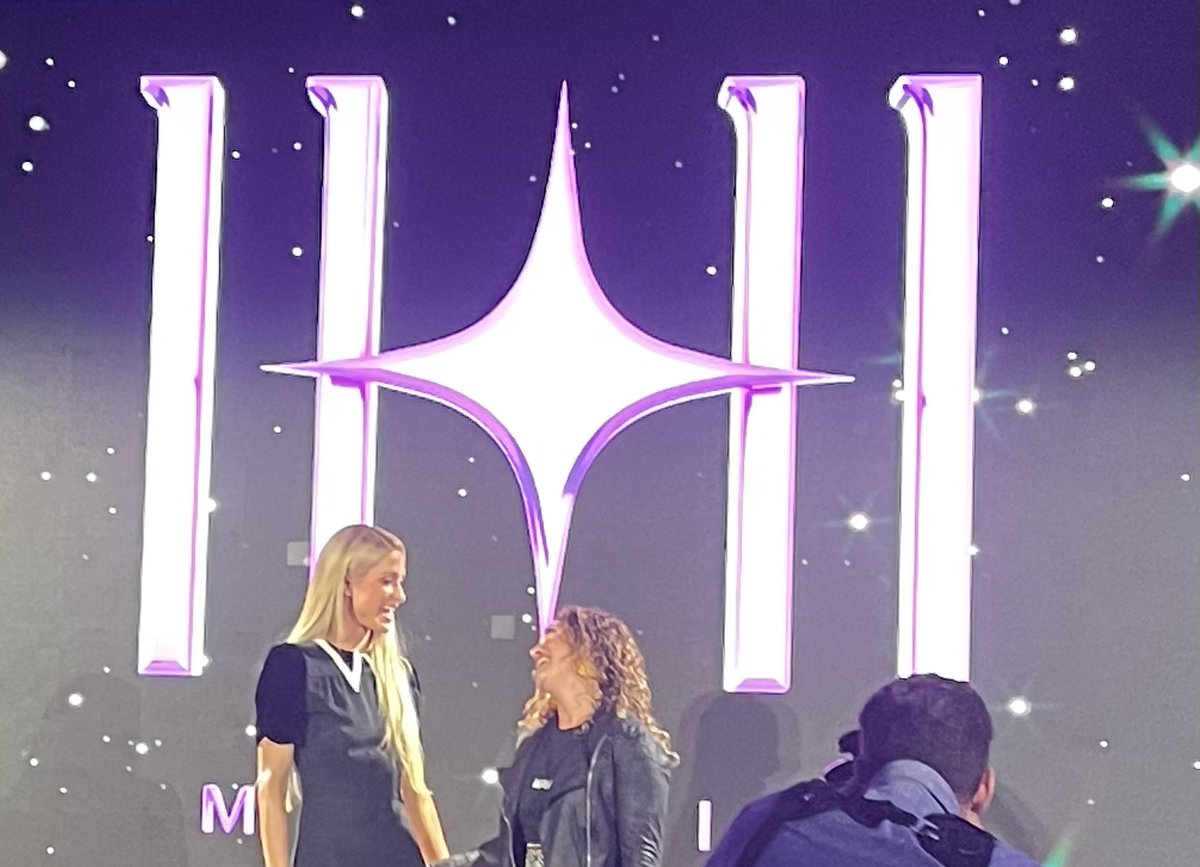 gamingfordev's tweet photo. @ParisHilton kicked off the panels with a fireside chat w/ @randizuckerberg
I cannot imagine a more power packed, dynamic duo of Boss Babes to inspire & herald the next billion ppl into web3
Psyched abt the future of #1111media
Vid clips on IG 👇🏽
https://t.co/E3Mq41KdeI https://t.co/XpWnDnHKbX