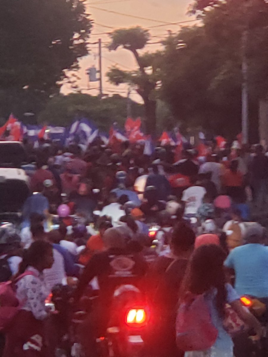 El pueblo de #Nicaragua nos felicitamos y celebramos la participacion fiestas cívicas 153/153 ❤🖤