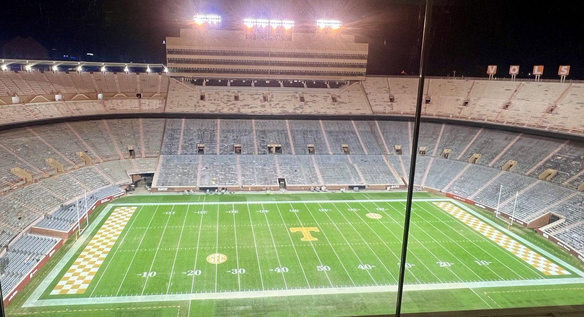 2 years ago <a href="/Vol_Football/">Tennessee Football</a> was 1-4 on this field. Today, they sold it out for the 6th straight game, have won nine in a row on it and went 7-0 this year, outscoring opponents 387-152 with 🔥 atmosphere. 

Incredible place to play football.