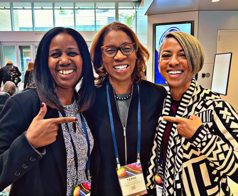 Of all of the Chairs of Ophthalmology departments in US medical schools and hospitals, only TWO identify as Black women. We’re pointing at one of them—Dr. Terri Young of <a href="/UWMadison_Eyes/">UW Ophthalmology</a>. 

Did I mention? There are over 150 accredited US med schools. 

Mmm hmmm.

#AAMC22