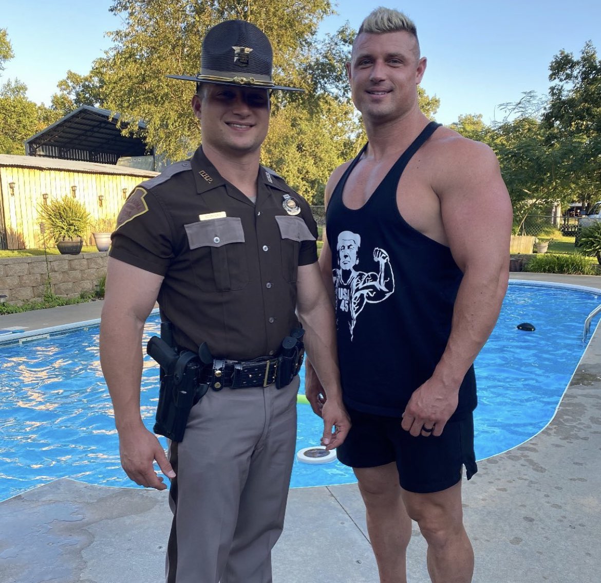 Sub4MAGA's tweet photo. Nothing more American than some muscle, a trump tank, and an LEO for a brother! π₯π©πΊπΈπ€€ #MAGA #MAGAMuscle #LEO #AlphaRepublican https://t.co/hNv5TqOCND