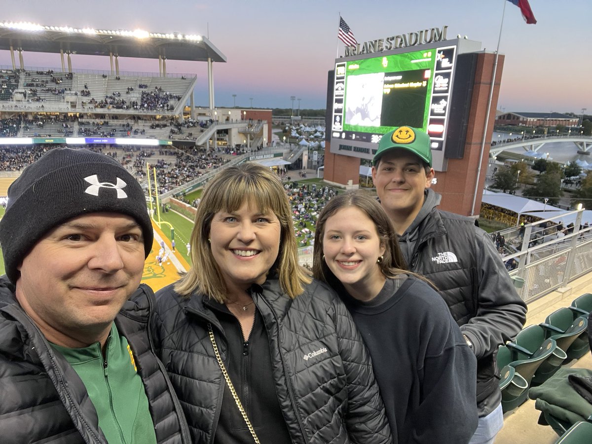 gerick_chris's tweet photo. Let’s Go Bears!  Happy BDay Staci! #SicEm https://t.co/2zvq7JG0Ai
