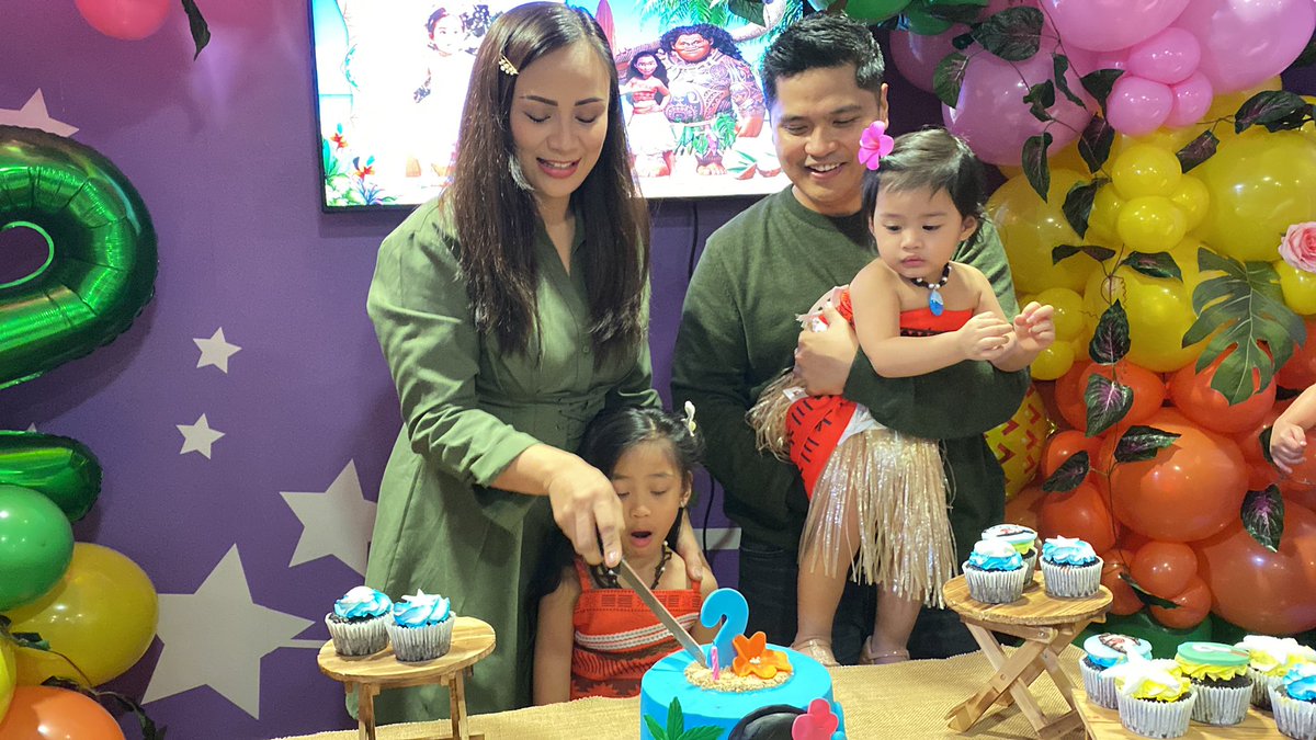 GeneUz21's tweet photo. Before Nov 12 ends in US.
I would like to greet my daughter, Baby Avery Stella a Happy 2nd Birthday.
This day will always be special to me. 
As this day I’m celebrating the sure success of #WYATTourLA  and AVERY STELLA’s 2nd Bday. 

@SB19Official #SB19 
#SB19 
#WYATTourLA #Wyat https://t.co/wm5grP4NIx