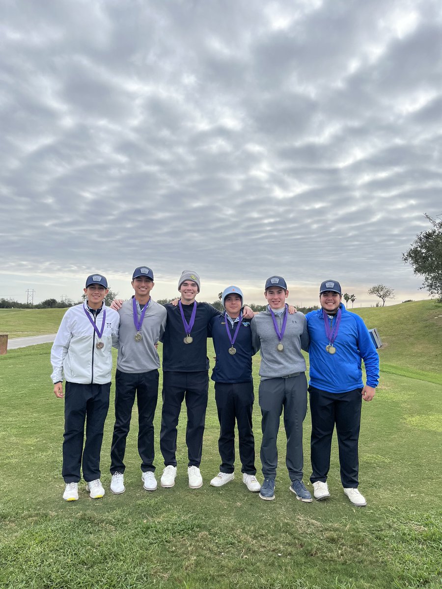 CelsoGonzales4's tweet photo. Today, we made History.  #swept #mustanggolf @McAllenMemorial https://t.co/SCDdumxNuv