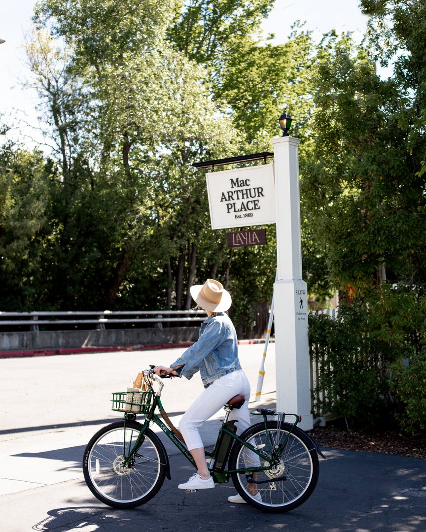 MacArthurPlace's tweet image. Take a note out of @wildsamguides' book — grab a bike and a map from our lobby and peruse your insider’s guide to Sonoma.

Discover more on this exclusive guide created for MacArthur at bit.ly/3tqOFgp. #MacArthurPlace