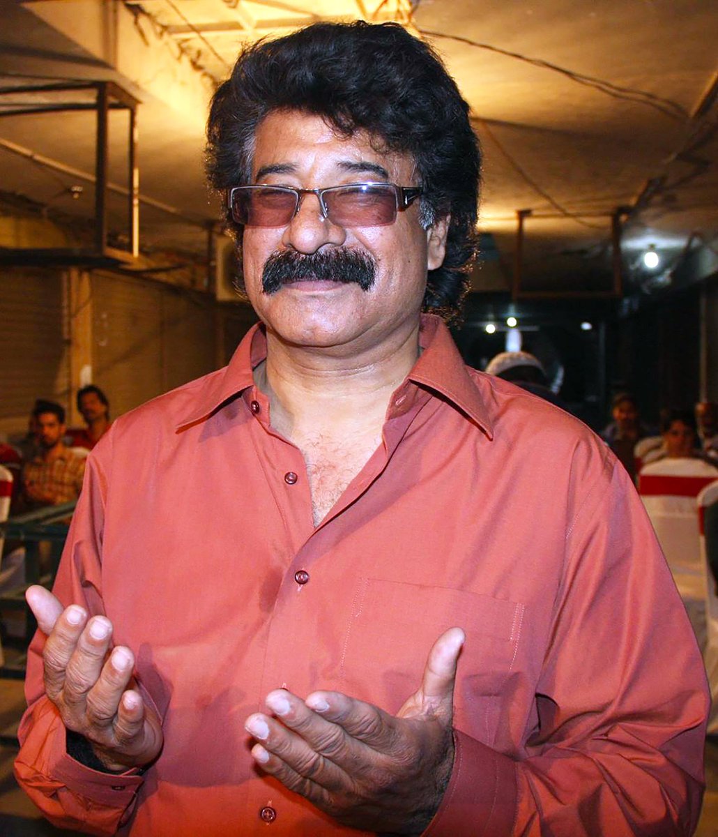 میڈیا ورکرز آرگناٸزیشن کے زیراہتمام ایوارڈ شو میں مجھے مدعو کیا گیا اس موقع پر میڈیا ورکرز آرگناٸزیشن کے رہنما جاوید اشرف بہت یاد آئے، یہ پہلا ایوارڈ شو ہے جو اب ان کے بغیر ہوا، اللہ تعالی جاوید اشرف کی بخشش فرمائے اور انھیں جنت الفردوس میں اعلی مقام دے، آمین
#JavedAshraf