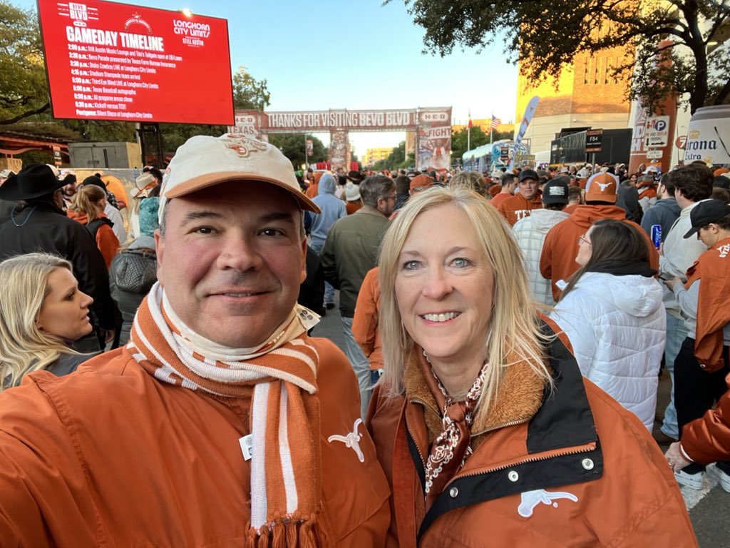 dockery78071's tweet photo. TCU tonight!!  #HookEm https://t.co/LnodWgqcxX