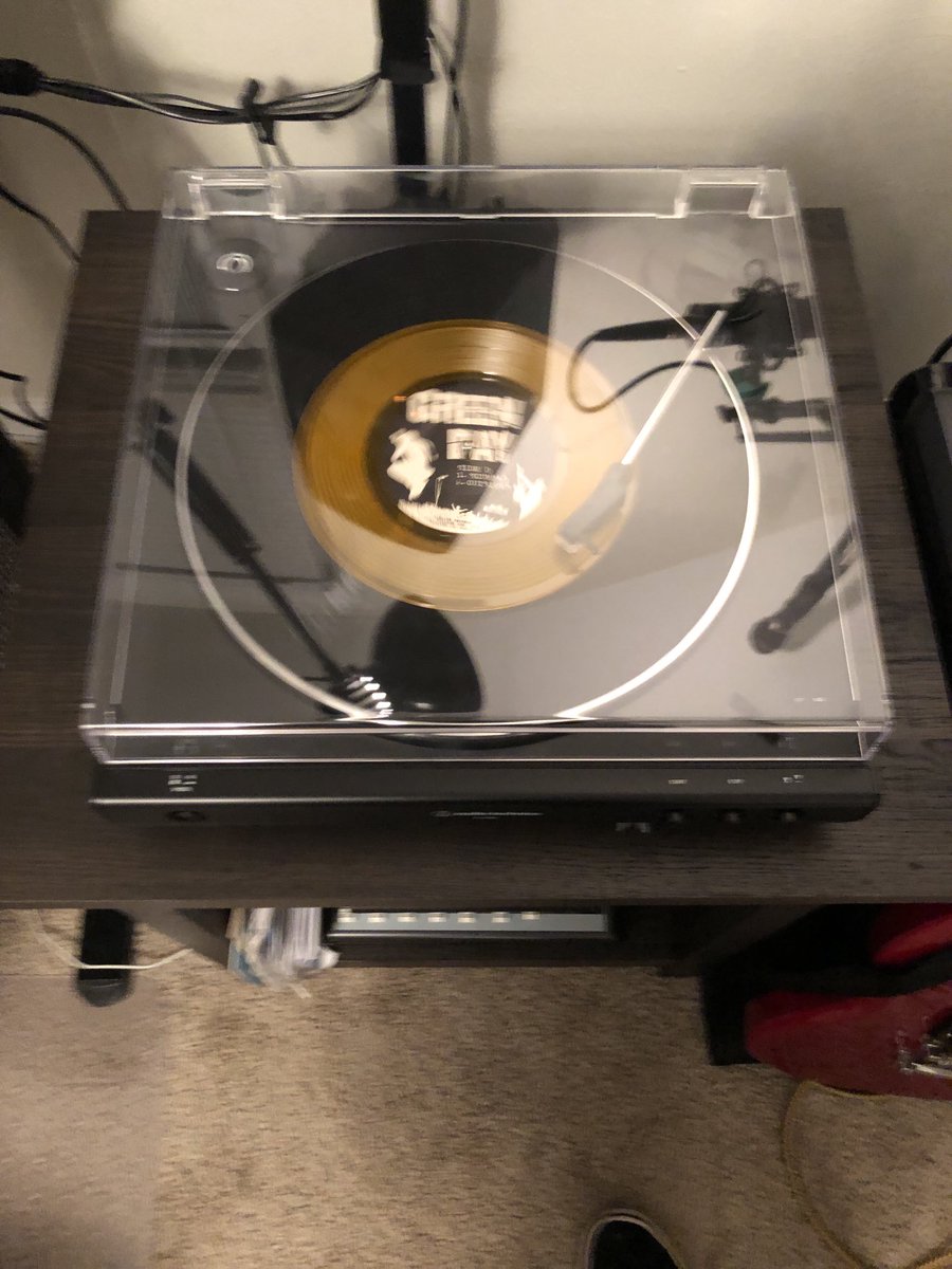 ShippleyWatson's tweet photo. Happy early birthday to me!

#vinyl #recordplayer https://t.co/cQqlQlm9Xk