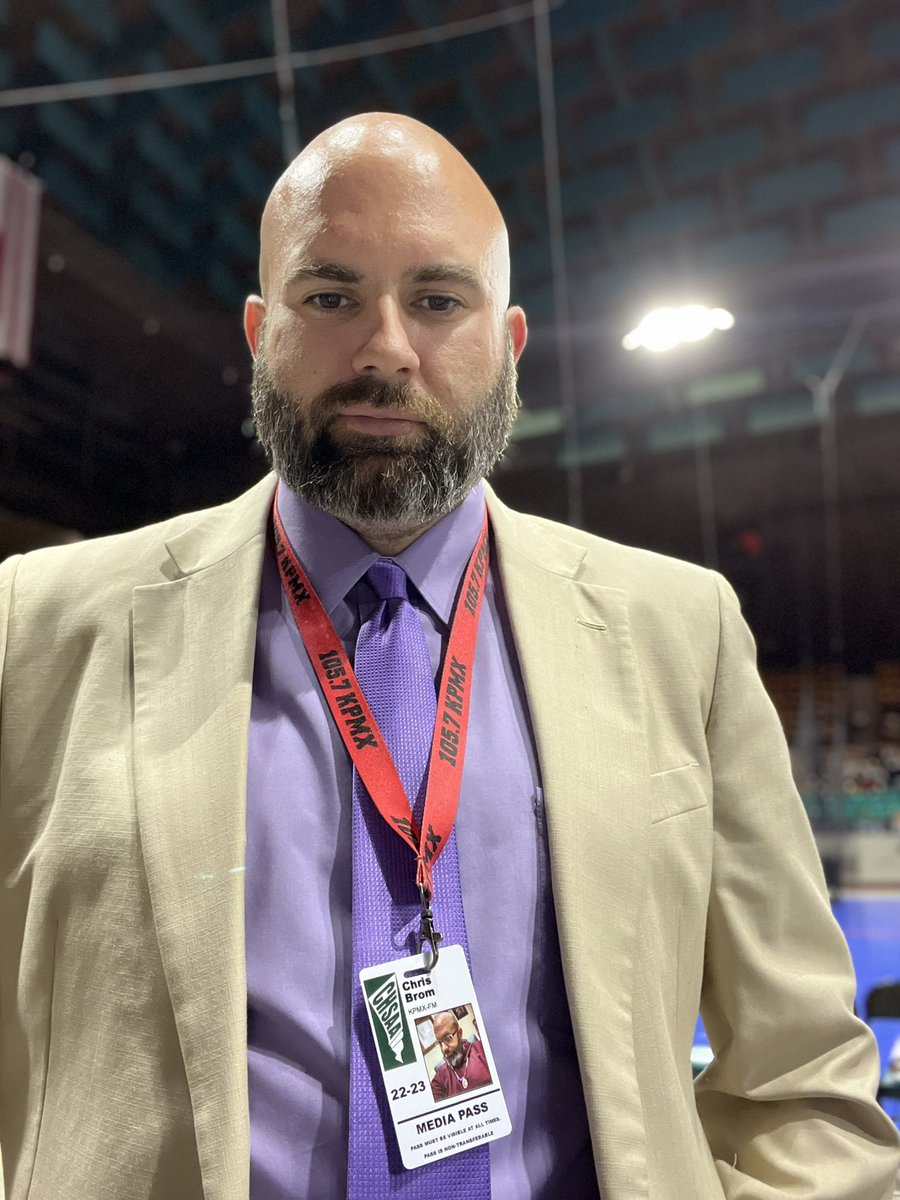 Haters will call me a liar, but I swear I didn’t plan my championship wardrobe to match the teams! #2 Sedgwick County (primary color: Purple) and #4 Fowler (primary color: Purple) on the 2A Court! Join me on 1010 KSIR &amp; ksir.com at 6:00 pm!