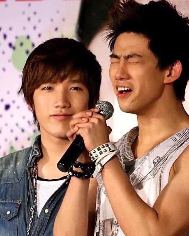 2pmarchives's tweet photo. #JUN_K #TAECYEON https://t.co/yDtVqXNeDQ