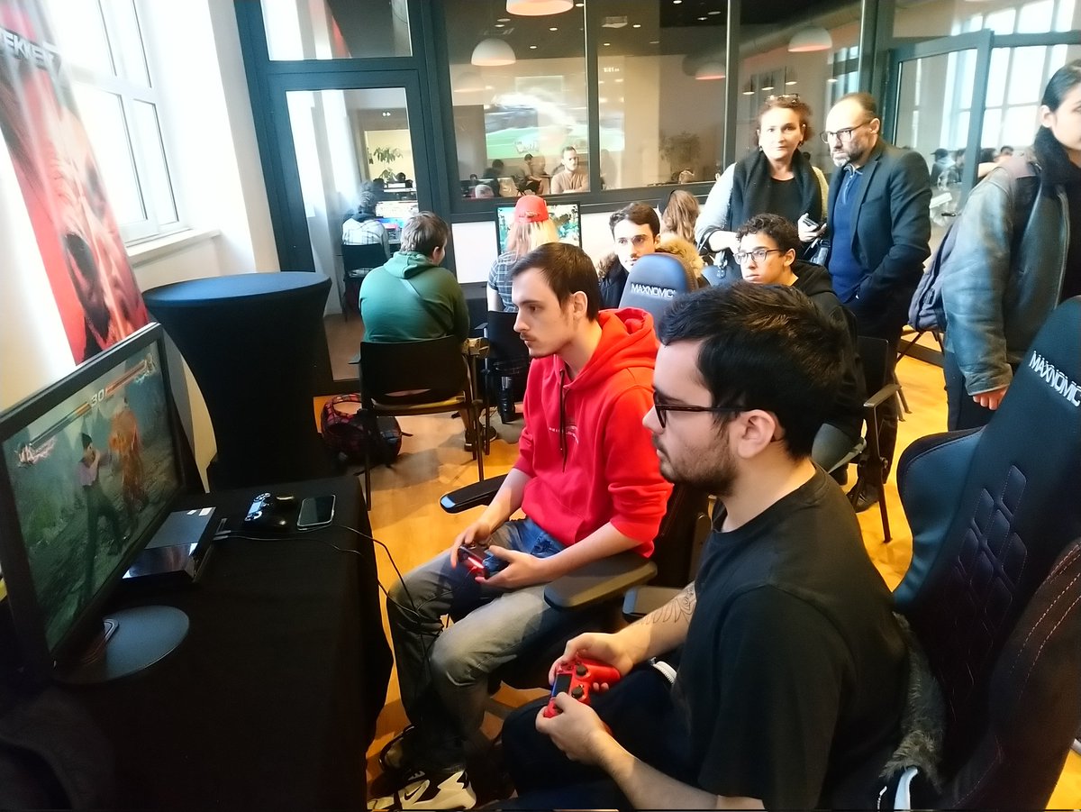 FuryVS_'s tweet photo. Encore une victoire pour notre champion tourangeau 👌#CRITICALHIT9 / #Tekken7

🏆  @angelriquelme01
🥈  @LuffyduSunn
🥉  Anubis

Prochain ranking début 2023 sur #Tekken7 &amp; #SFV et bien sûr #SSBU par @SaltSmashTours

#FuryLan @wazacoworking https://t.co/aHVVHpoiWs
