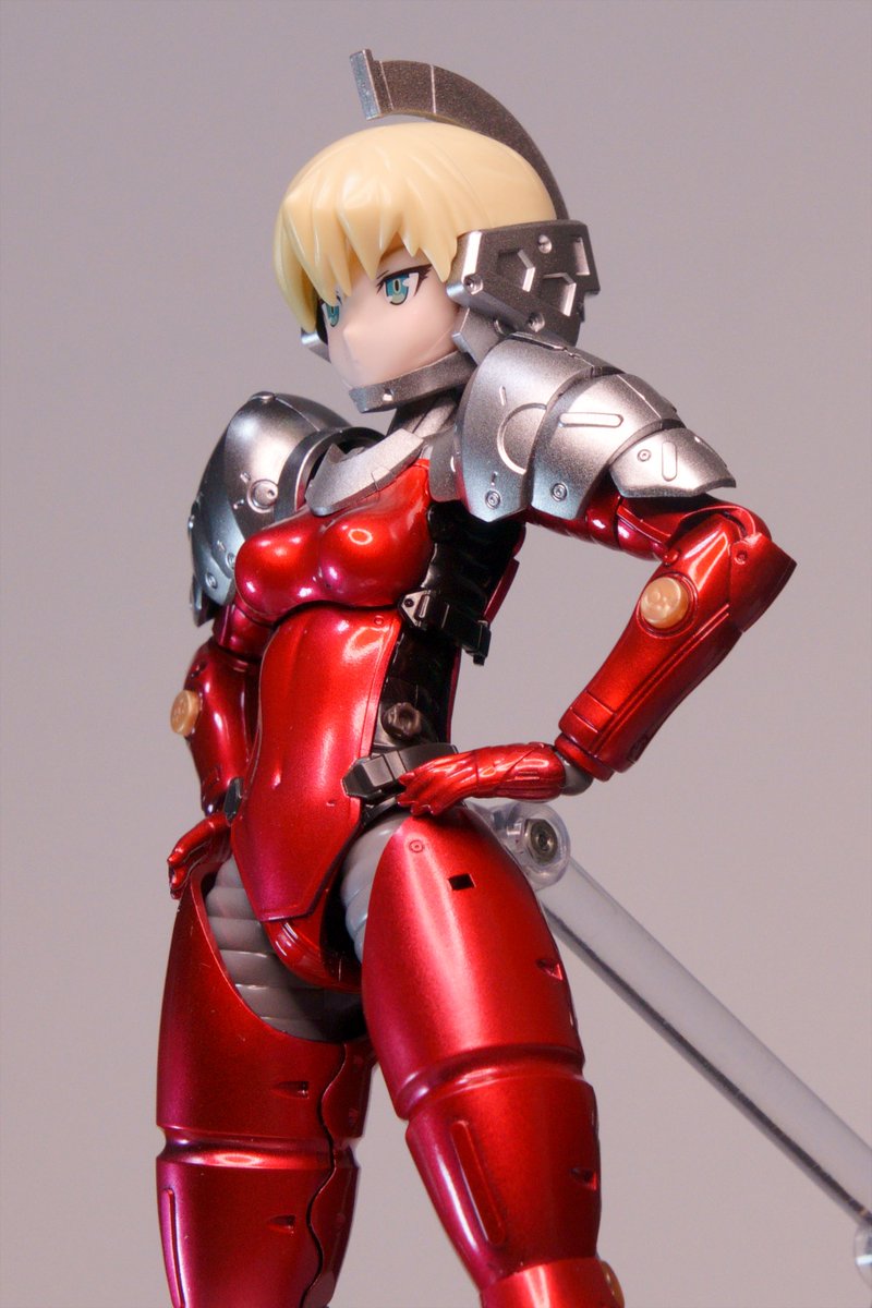 コトブキヤ「ルーデンス Black Ver.」をウルトラセブンっぽく塗ってみた。 