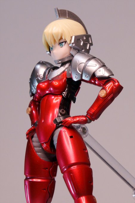 コトブキヤ「ルーデンス Black Ver.」をウルトラセブンっぽく塗ってみた。 