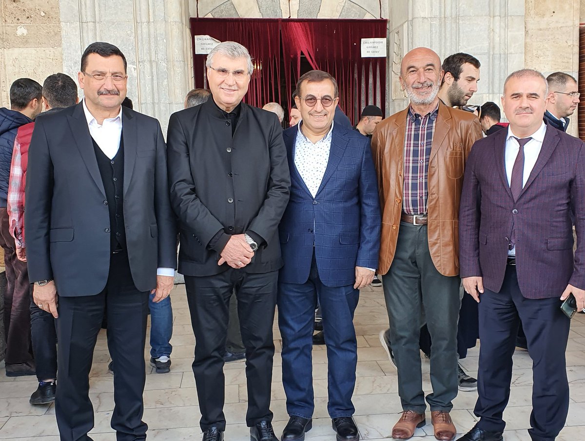 İstişare toplantılarımızdan sonra Konya Büyükşehir Belediye Başkanımız <a href="/u_ibrahim_altay/">Uğur İbrahim Altay</a> rehberliğinde Mevlana pirin türbesi bazı projelerin ziyaretlerini gerçekleştirdik. Başkanımıza ve ekibine misafirperverlikleri için teşekkür, yaptıkları güzel çalışmalar için tebrik ediyorum.