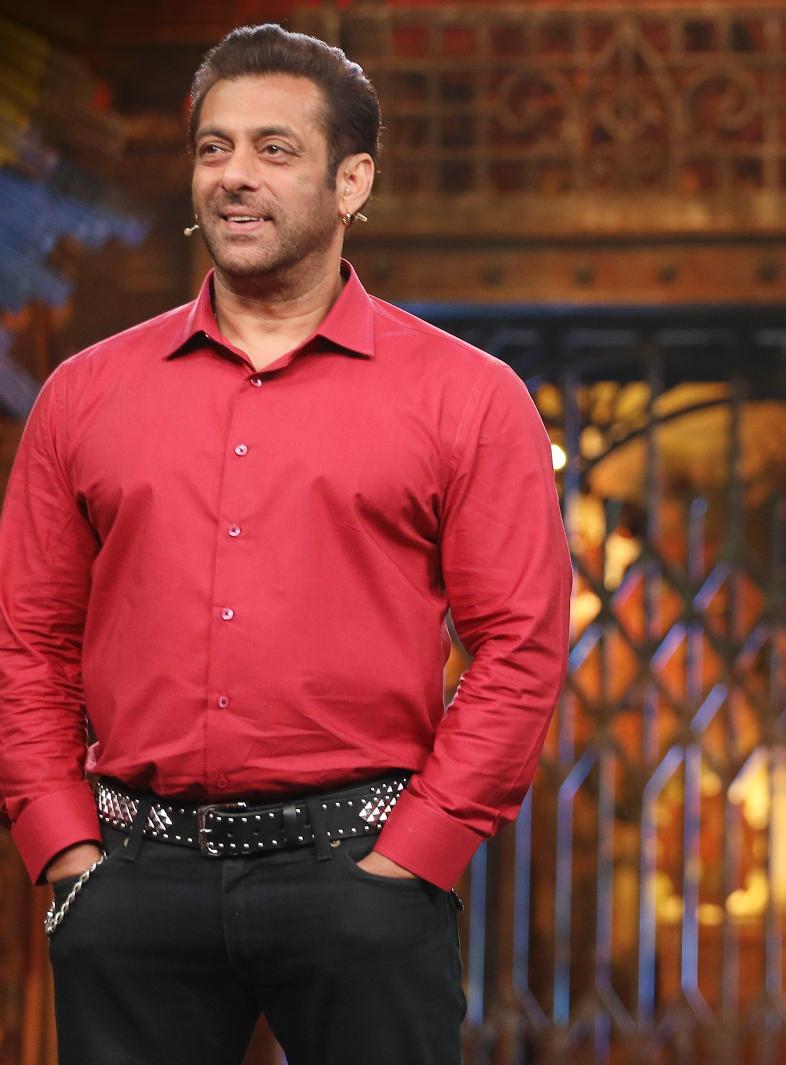 TheTeamIBO's tweet photo. 💯 Sure #Tiger3 first 400cr movie For Bollywood
#SalmanKhan Strong Hold In mass and biggest action frenchise in india 
Bumper Diwali 🔥 https://t.co/vwGTOjHl59