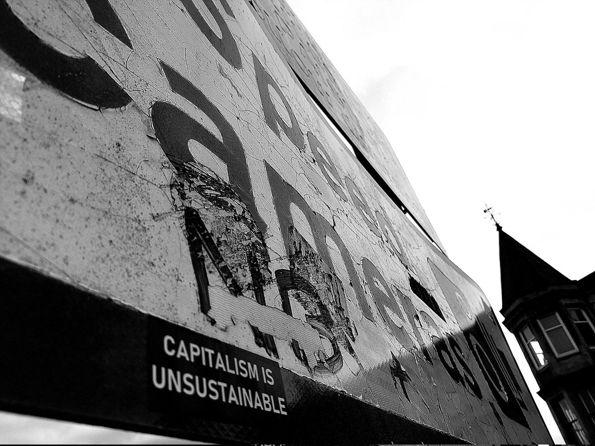 materialideas's tweet image. #SocialistSunday #streetphotography