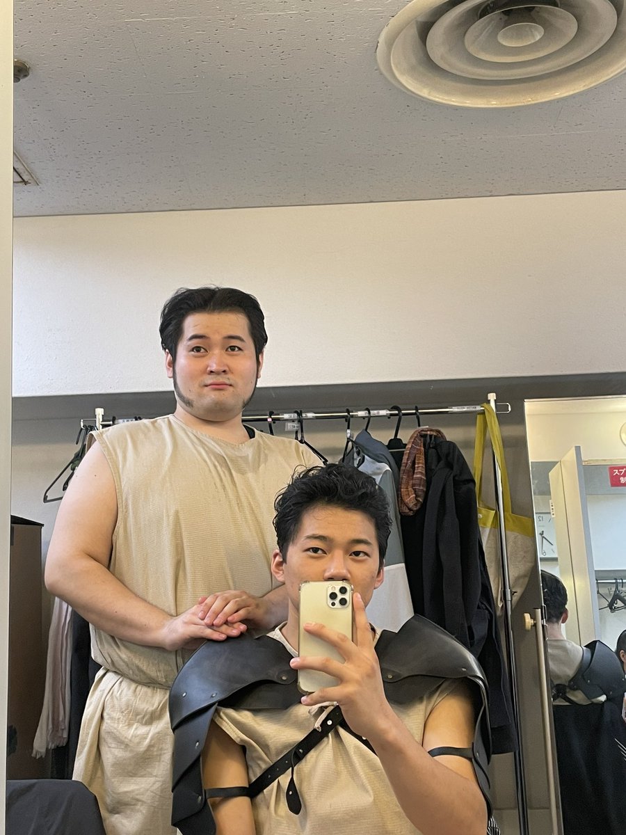 #ジパング　千秋楽！
無事終演しました。
4回のカーテンコールは初めてで
スタンディングオーベーションも2回
あって、とても貴重な経験をしました！

アクロバットや殺陣を通して、
このジパングに関われて本当に嬉しかったです！！

きてくださった方々もありがとうございました！

#殺陣
#舞台