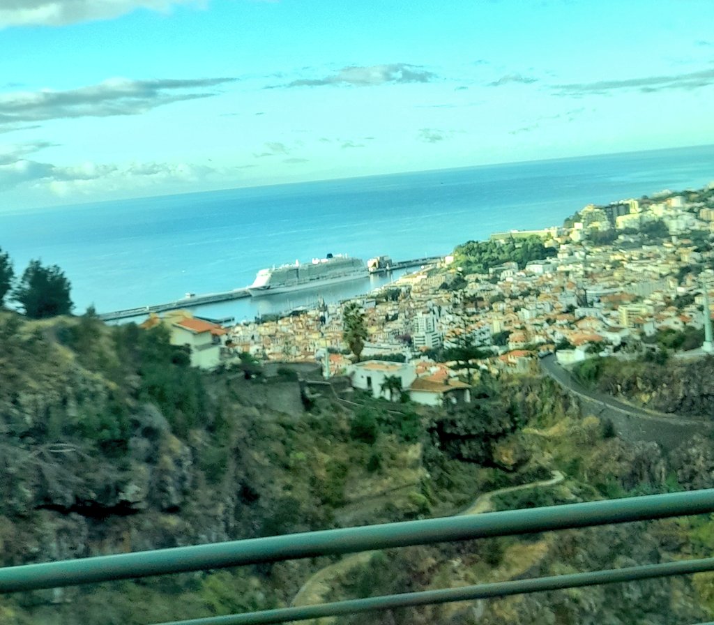 SilviaCorreia05's tweet photo. Good morning! 🌞
#FunchalPort, as seen from the freeway. 🛳
#SundayVibes #MadeiraIslands🏝 https://t.co/XCxFWRrzU6