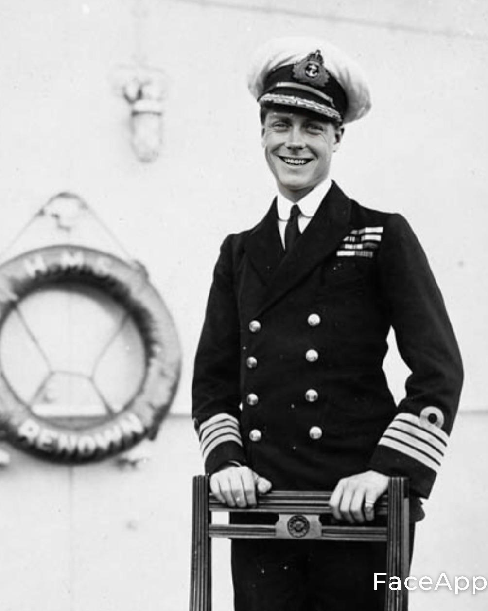 🇬🇧イギリス第60代首相ネヴィル・チェンバレン🇬🇧(ニセモノ) (nevillepaper) / Twitter