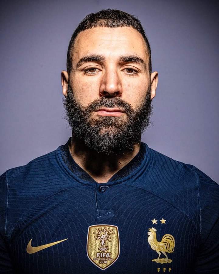 BoiplusMedia's tweet photo. Imeripotiwa kuwa Karim Benzema hatakuwa sehemu ya kikosi cha timu ya Taifa ya Ufaransa kitakachoshiriki michuano ya Kombe la Dunia Qatar kutokana na majeraha.
Wachezaji wengine wa Ufaransa watakaokosekana ni Kante, Pogba, Kimpembe, Maignan na Nkunku.
#BoiplusUpdates https://t.co/hGkPSYms95