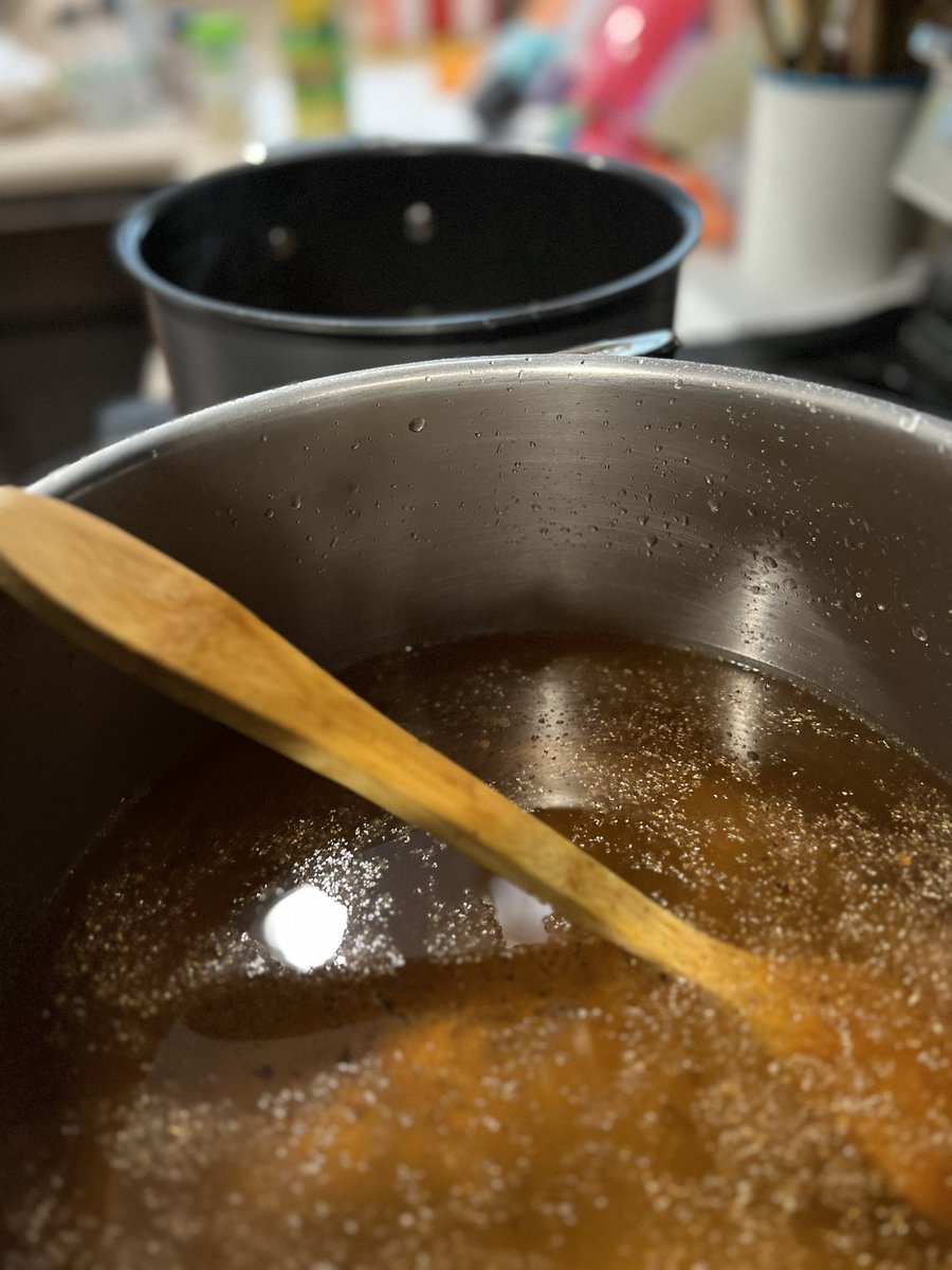 areyouchanging_'s tweet photo. The Brine and Rub .. #BeastHillz #Tgiving bird prep.. @geraldf92323786 @MoMoneyMo1on1 @magentajenni @bcovers0210 https://t.co/b2jSUw768s