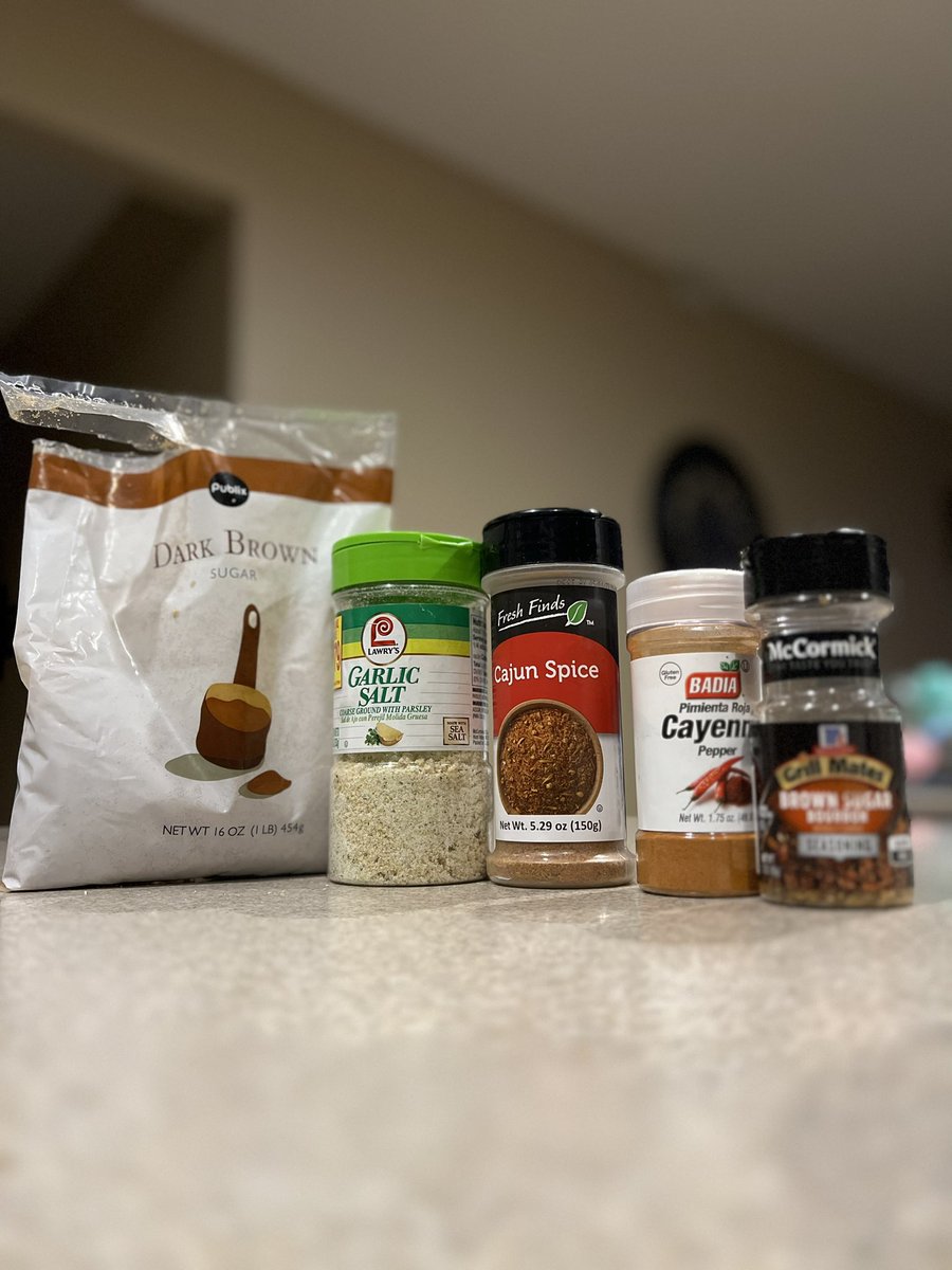 areyouchanging_'s tweet photo. The Brine and Rub .. #BeastHillz #Tgiving bird prep.. @geraldf92323786 @MoMoneyMo1on1 @magentajenni @bcovers0210 https://t.co/b2jSUw768s