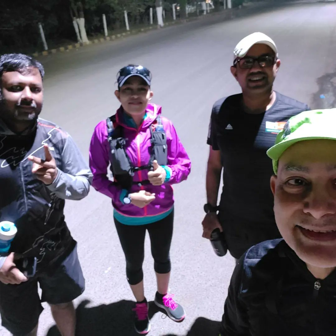 sachindei65's tweet photo. Back 2 back two half marathon run on weekend days
One with wife @cailajindal and one with other friends @vinodkaul
#admireyourself #runningislife #newbalance #rcelite #trainingrun #mumbaimarathon #newshoes #passion #fitness https://t.co/i6uFDqLLzX