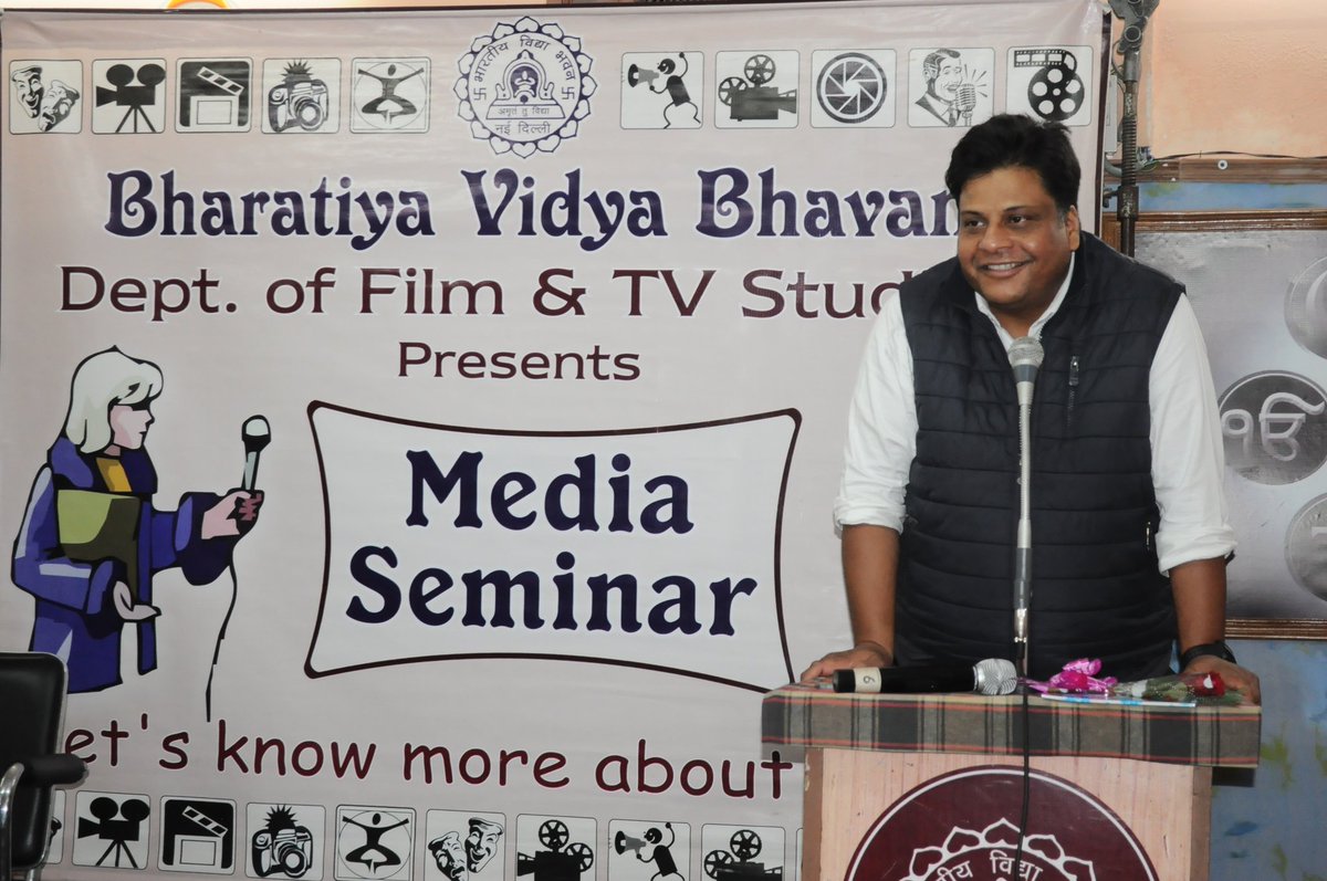 ananddeevakar's tweet photo. Where I draw warmth on a breezy Nov weekend through a guest lecture at Bhartiya Vidya Bhawan, NewDelhi. Shared my humble bit on the tenets of profession in this engaging conversation with an energetic batch of journalism and communications.
#communications #journalism #lecture https://t.co/qNu4mRkHJ8
