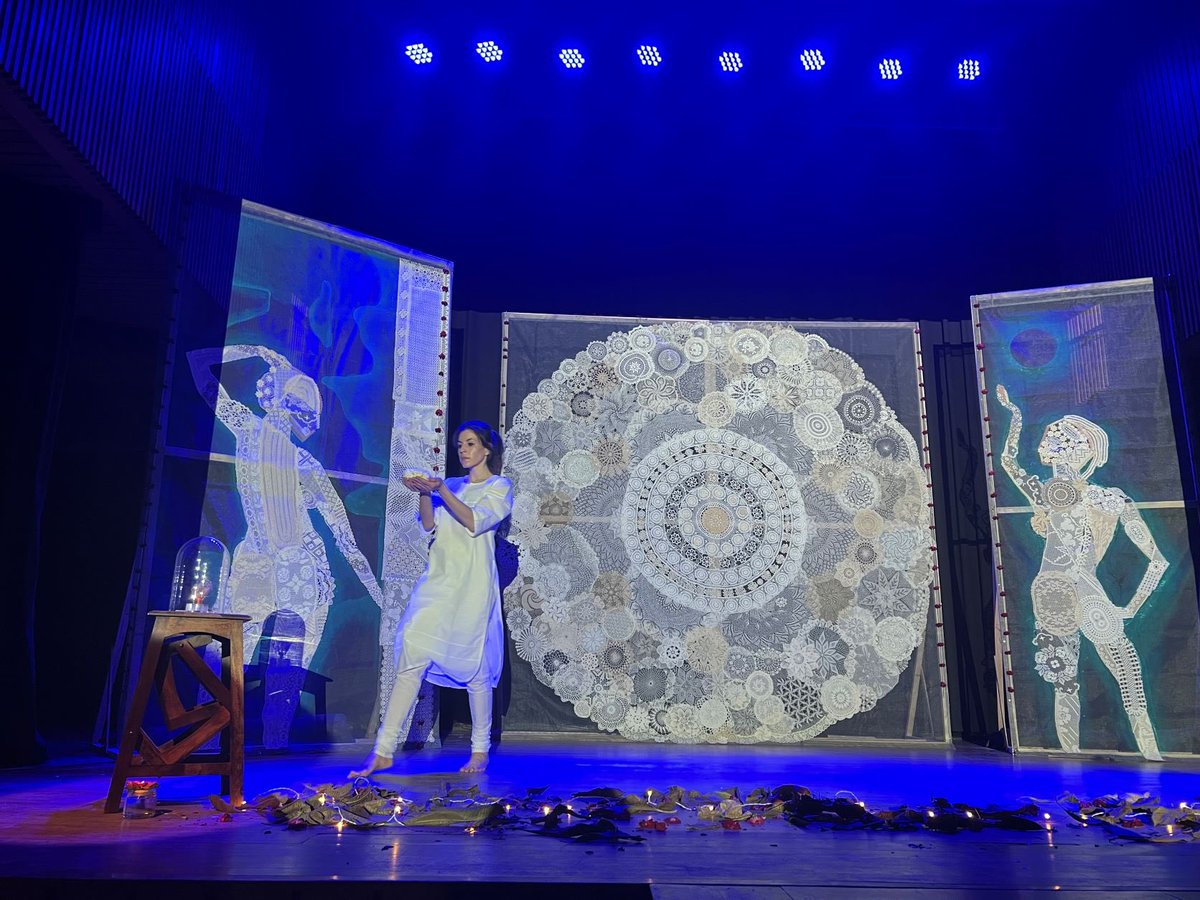 alliancefrdelhi's tweet photo. On Friday 18th, the Slovenian Embassy to India organized at the Alliance franรงaise de Delhi a cultural event celebrating the Indo-European Freedom Project: Eden Transplanted by Eva Petric.
@eunicglobal @EUNIC_India #TheFreedomProject #Freedom
@eu_in_india @SLOinIND https://t.co/MH0N6WjJjI