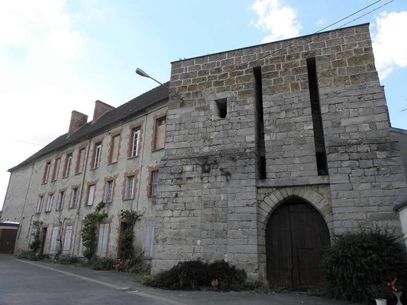 MonumentumFr's tweet photo. Château à #Troissy (#Marne) Construction XIIe siècle. Crypte : classement par arrêté du 11 octobre 1924.
Suite 👉 https://t.co/cU10EK6GoW
#Patrimoine #MonumentHistorique https://t.co/9FKOvUDmbz