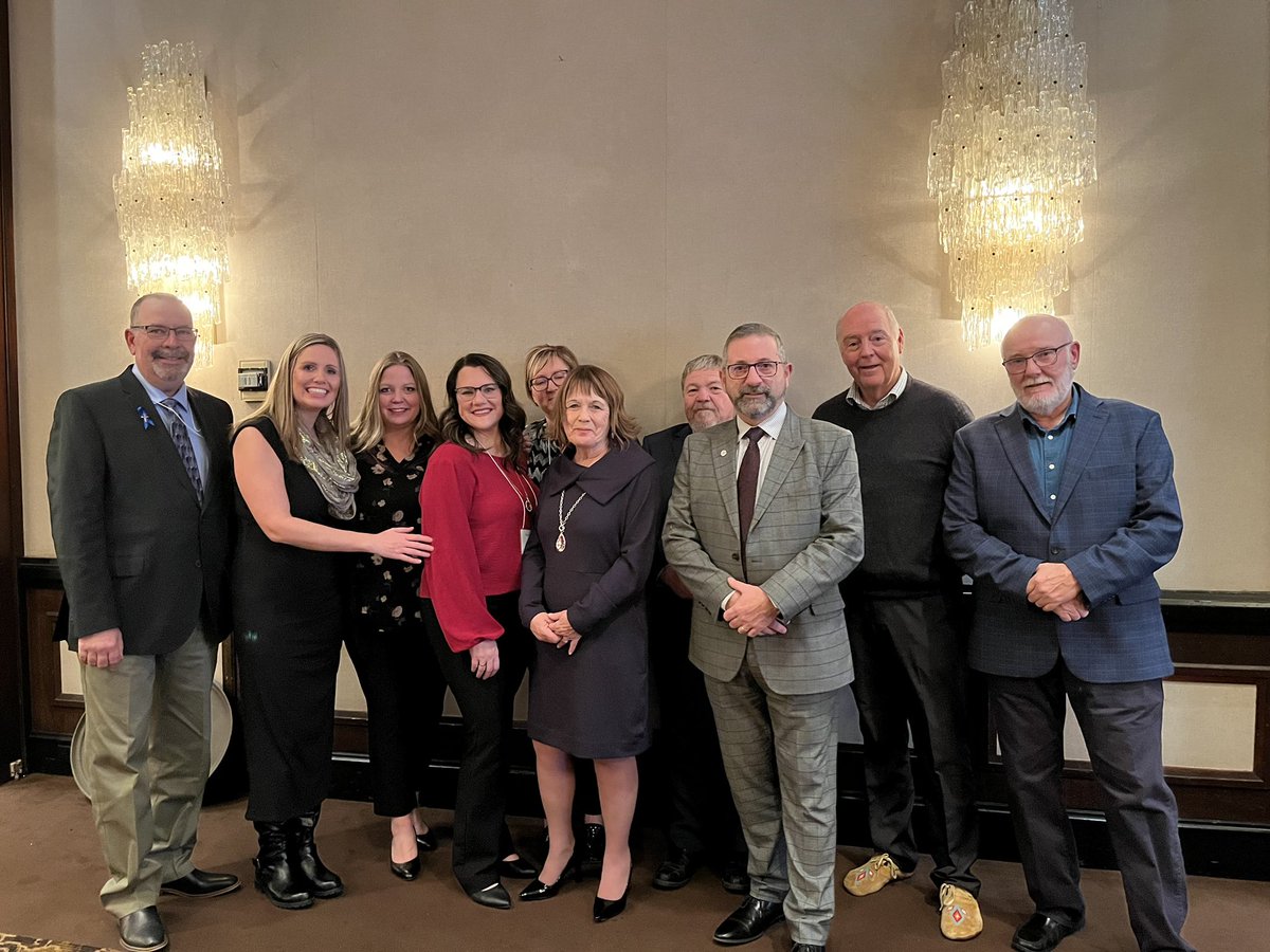 Ken Sampson tweet media