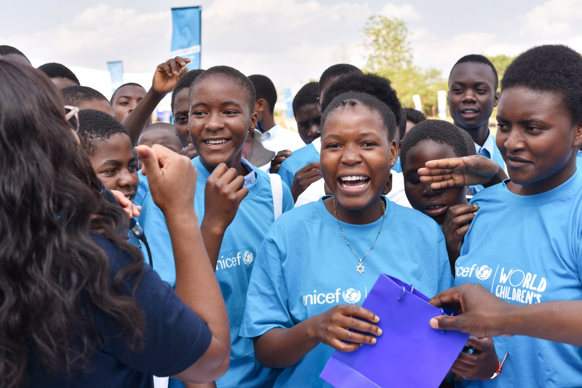 StandardBankMW's tweet photo. Heartfelt cheers filled the atmosphere as members of our staff and youth from all walks of life participated in the 2022 UNICEF Career Day this weekend! Career talks, entertaining acrobatics and a rather breathtaking fundraising football match were the order of the day! 
#ItCanBe https://t.co/1Zxs1rsNqs
