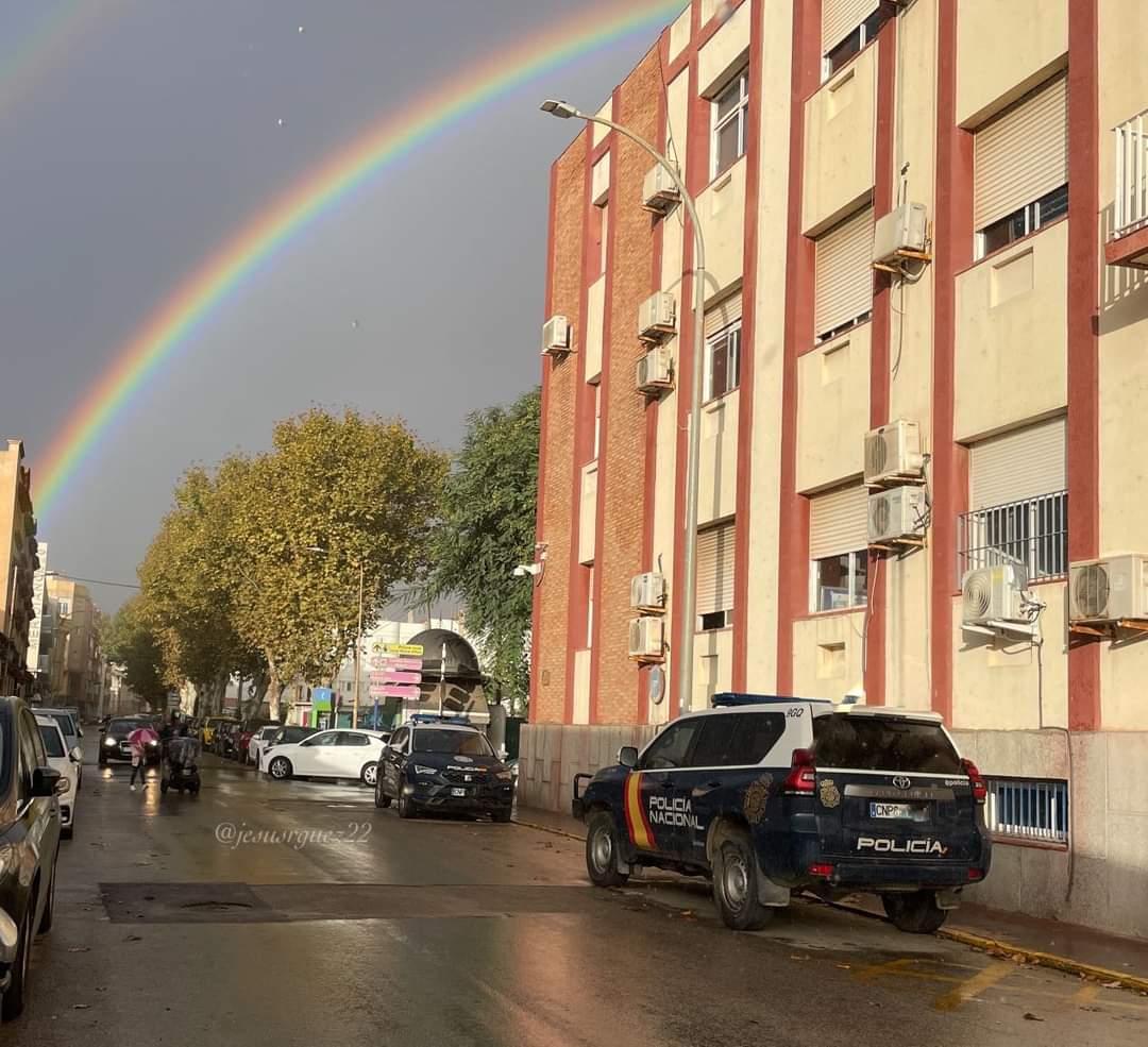 policiascnp's tweet photo. “No bajar la meta y aumentar el esfuerzo”. 👮♂️🚔🌈💙 @jesusrguez22 #PoliciaNacional #gaclalínea #seguridadciudadana #vocación #orgullopolicía #091 #serviciopublico #sangreazul #bluelifebrothers #lalineadelaconcepcion https://t.co/mW2SeCqbN0