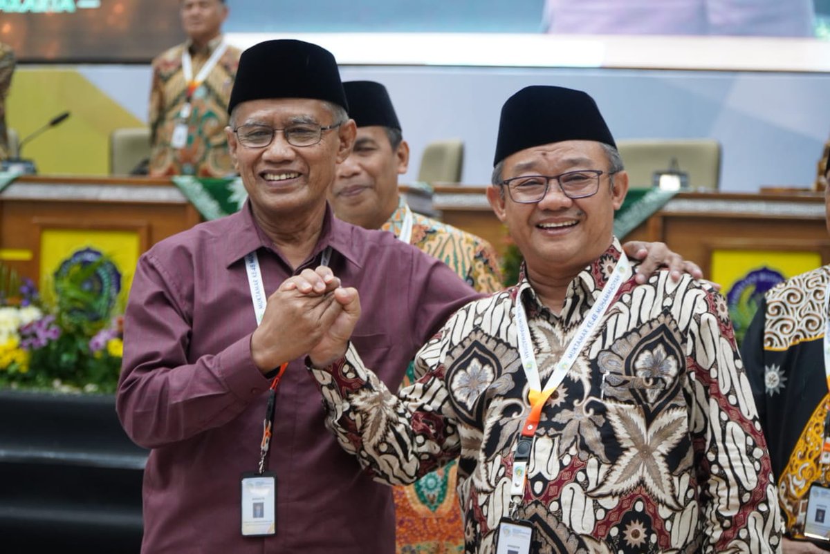 muhammadiyah's tweet photo. Ketua Umum dan Sekretaris Umum Pimpinan Pusat Muhammadiyah Terpilih, periode 2022-2027.

Bismillah, Muhammadiyah terus berkemajuan dan mencerahkam semesta.

#Muhammadiyah #Muktamar48 https://t.co/peKozPmGa7