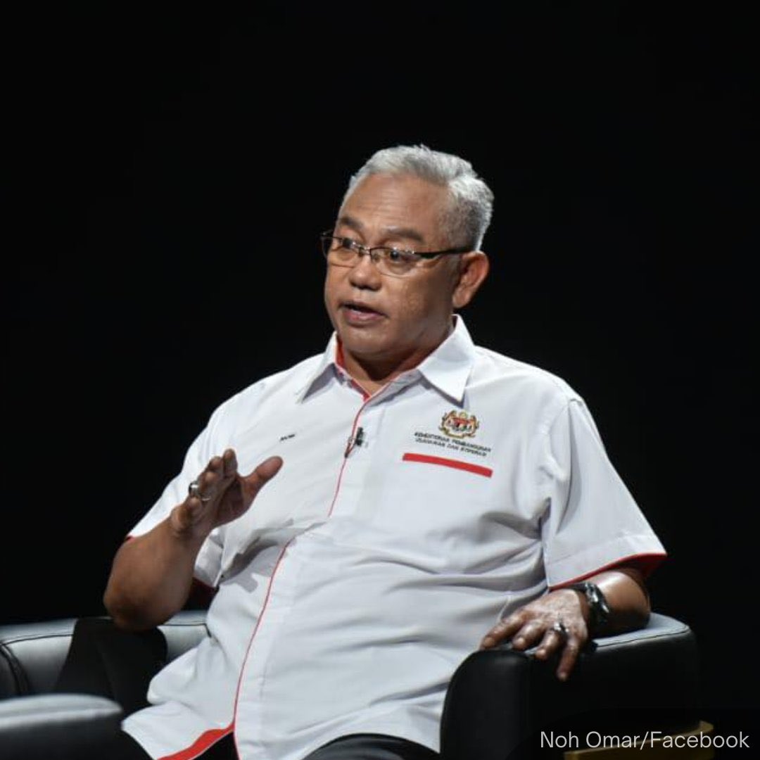 NewsBFM's tweet image. JUST IN: Noh Omar has resigned as leader of Umno Selangor. 

He says he has lost confidence in Umno president Ahmad Zahid Hamidi, and urges him to step down.