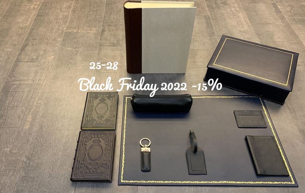 contiborbone's tweet photo. Nei giorni dal 25 al 28 novembre inizia il  Black Friday che porta in Conti Borbone il 15% di sconto su tutti i prodotti, album foto in carta marmorizzata e in pelle, libri ospiti, diari, sottomani in pelle e su tutti i prodotti di pelletteria, porta doc… https://t.co/fpeptbQ6Tq https://t.co/Kmhaojc6vd