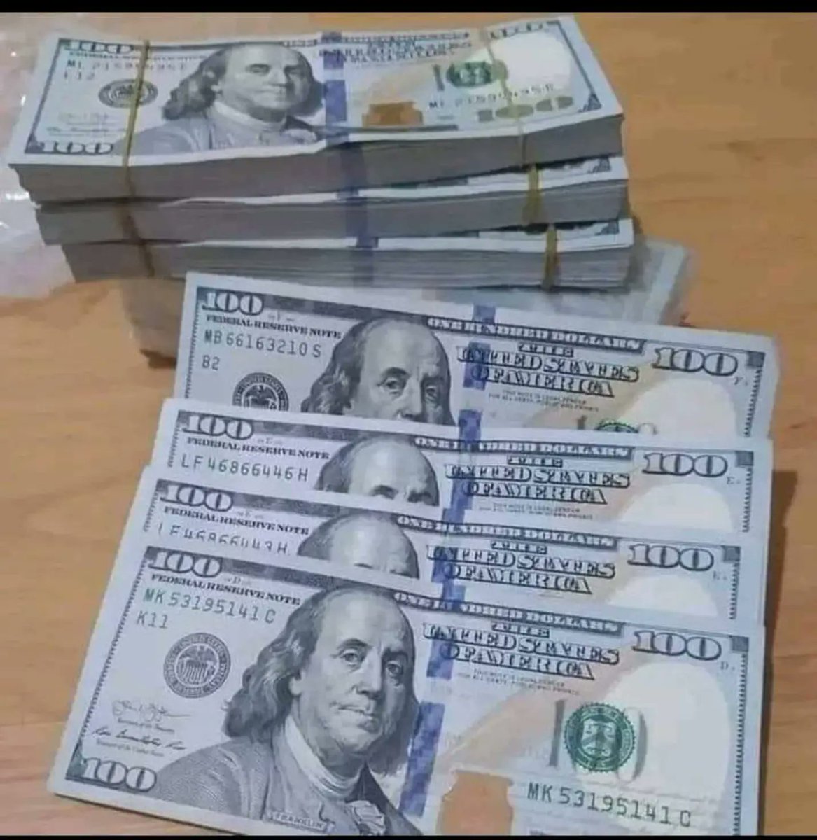 مؤسسة سمو الأمير الوليد بن طلال بن عبد العزيز آل سعود اطلق مؤسسة خيرية من اجل مساعدة جميع المواطنين الذين تحت خط الفقر بجميع أنحاء العالم وليس فقط في المملكة العربية السعودية، تأتي هذه فكرة من اجل دعم المشاريع الخيرية حول العالم