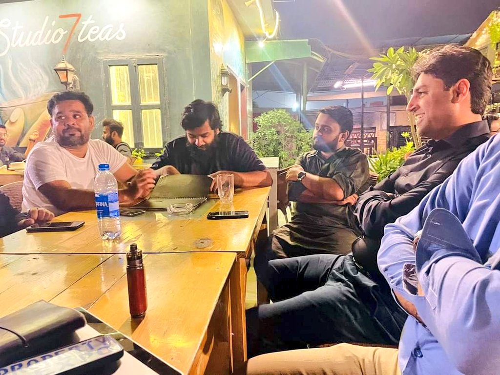 TheEngineersPAK's tweet photo. Meeting of Core Committee The Engineers Pakistan held on 18th November 2022 to discuss the electoral activities of IEP Elections 2023-2025 in different districts of Karachi. Next meeting will be held on 25th November 2022 at same venue.

#TEP #IEP #Elections2022 #Engineer https://t.co/yhhKZGr4Uz
