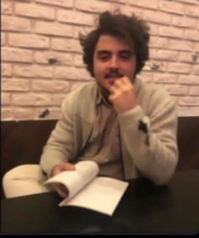 ask_zizi's tweet photo. @HassanRonaghi #ماهان_گچپزان_عیدگاهی رتبه ۸ المپیاد ادبی ورودی ۹۹ روان شناسی دانشگاه تهران دبیر کل شورای صنفی ۸ ابان توسط نیروهای لباس شخصی از دانشکده ربوده شد وی برای بار دوم است که دستگیر میشود. تنها خبر از ان ۳۰ ثانیه مکالمه با مادرش است (به بچه ها بگو برایم کاری کنن)
#مهسا_امینی https://t.co/3PVE8eNoeD