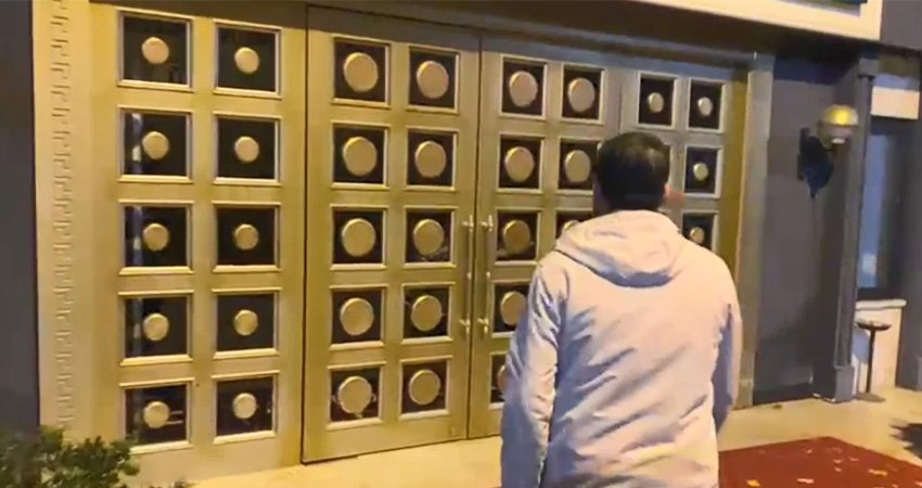 vaziyetcomtr's tweet photo. Kurtlar Vadisi dizisinde "Çakır" karakterinin açtığı kumarhane bölümlerinde çekim için kullanılan mekana polis kumar baskını yaptı. 

Dizideki kumarhaneyi gerçek kumarhaneye çevirerek "Casino" olarak dizayn eden işletmeci ile 27 kişi gözaltına alındı. https://t.co/rs0ExstYxW