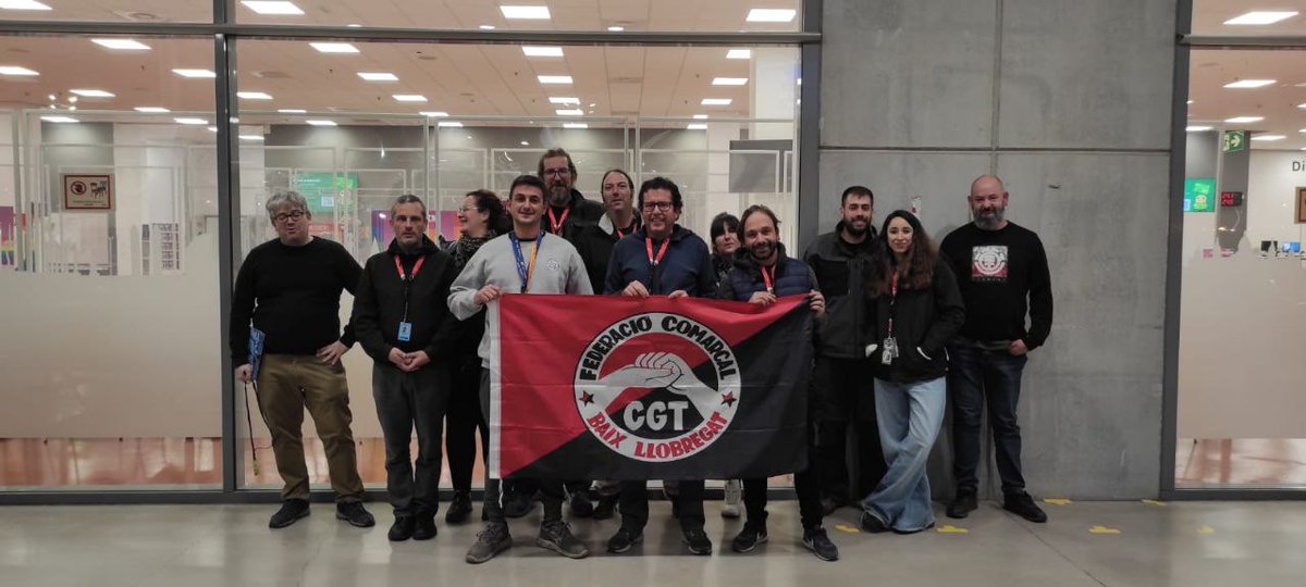 CGTCatalunya's tweet photo. Entrem amb força a Amazon BCN
La secció de la CGT @cgtbcn1 assoleix 5 representants!💪🏽💪🏽

- CGT 359 vots, 5 delegades ⚫🔴
- ugt 7 delegades. 
- psia 6 delegades. 
- fetico 5 delegados. 
- ccoo 88 vots,0 delegades
Comença la lluita a Amazon ✊🏾
Enhorabona!! https://t.co/3GGAvMFSdg