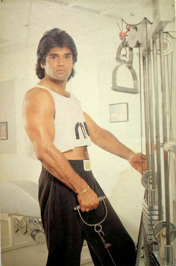 saalonely's tweet photo. Suniel Shetty - very underrated when it comes to talks about fashion https://t.co/RfEnjO2XAH