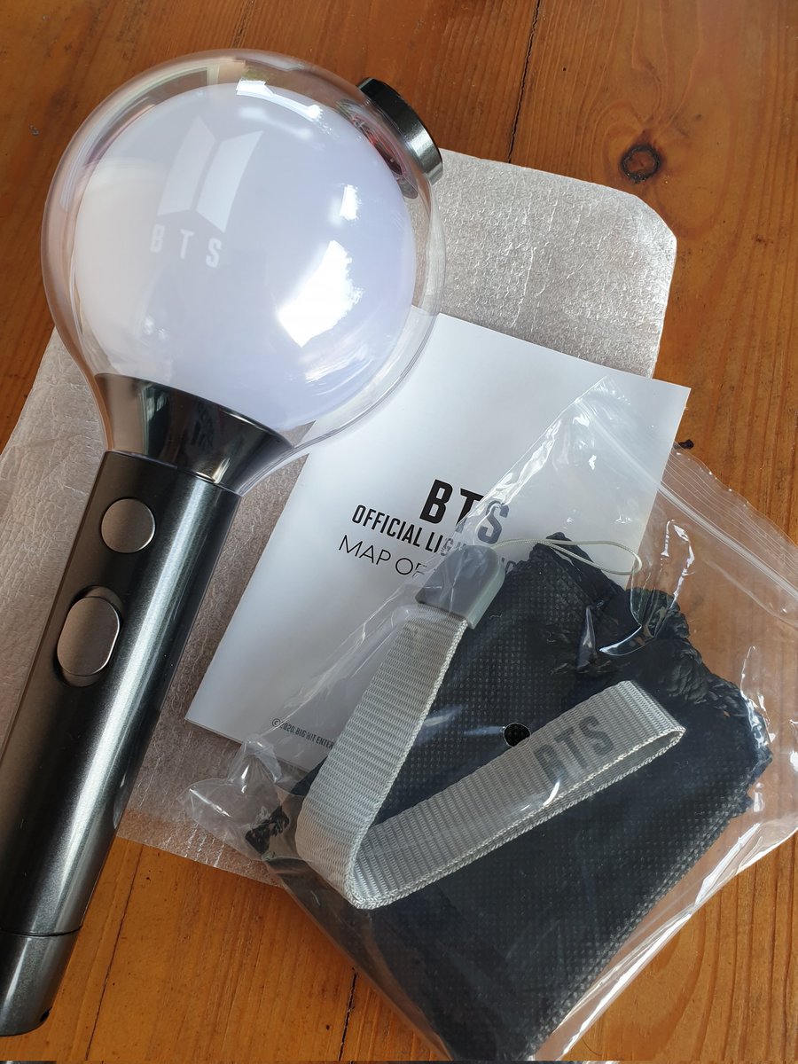 rryucart's tweet photo. wts lfb ph #rryucartsells

🍥 bts army bomb mots se (no pcs) - ₱1450 

🖇 https://t.co/Lz4b5s95cf
reply mine 

# map of the soul special edition lightstick ls https://t.co/jeKJv2TJlV