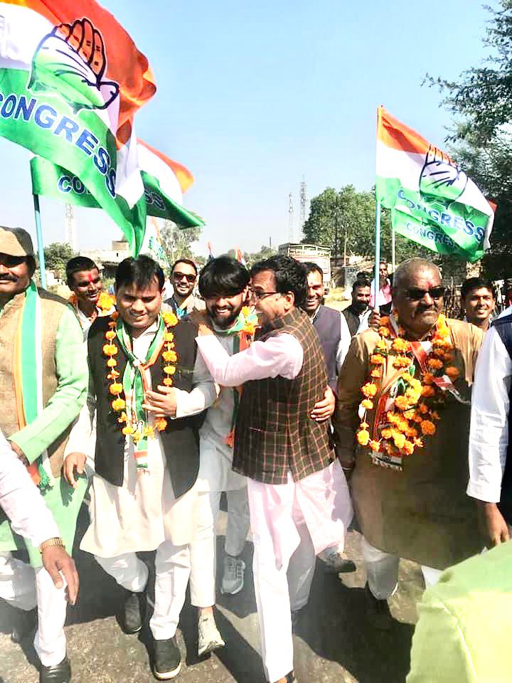 INCMP's tweet photo. भारत जोड़ो यात्रा के समर्थन में कांग्रेस नेता प्रदीप अहिरवार जी के नेतृत्व में कुरवाई विधानसभा में भारत जोड़ो उपयात्रा का आयोजन किया गया।

#BharatJodoYatra https://t.co/UBQi6Wk5Hd