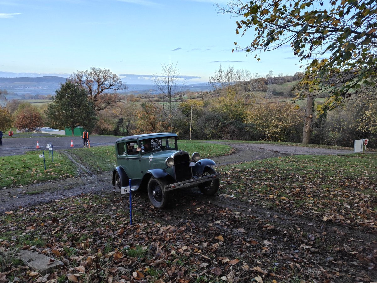 Down and dirty in the Cotswold yesterday with the @thevscc #cotswoldtrial

#vintagecar #vintagecars #prewarcar #prewarcars #entirelyclassics #vscc