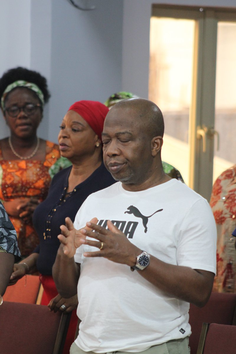 rccgmsp's tweet photo. Wells of Life lead us in Worship

#SundayService #RCCG #serviceonline #RCCGMSP #RCCG #serviceonline #PraiseSunday #friends #PraiseService https://t.co/wlvjqgamv4