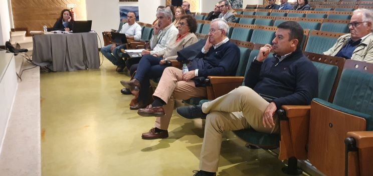 CCDR_Algarve's tweet photo. #PRESTARCONTAS | Em #CastroMarim, prosseguimos o roteiro informativo nas #Autarquias sobre a missão e atribuições da #CCDRAlgarve, prioridades @algarve2030 e abordámos temas fundamentais para a coesão regional
#AlgarveFazBem @govpt @coesao_pt @_joseapolinario #FundosEuropeus https://t.co/tKX0Fqxeue
