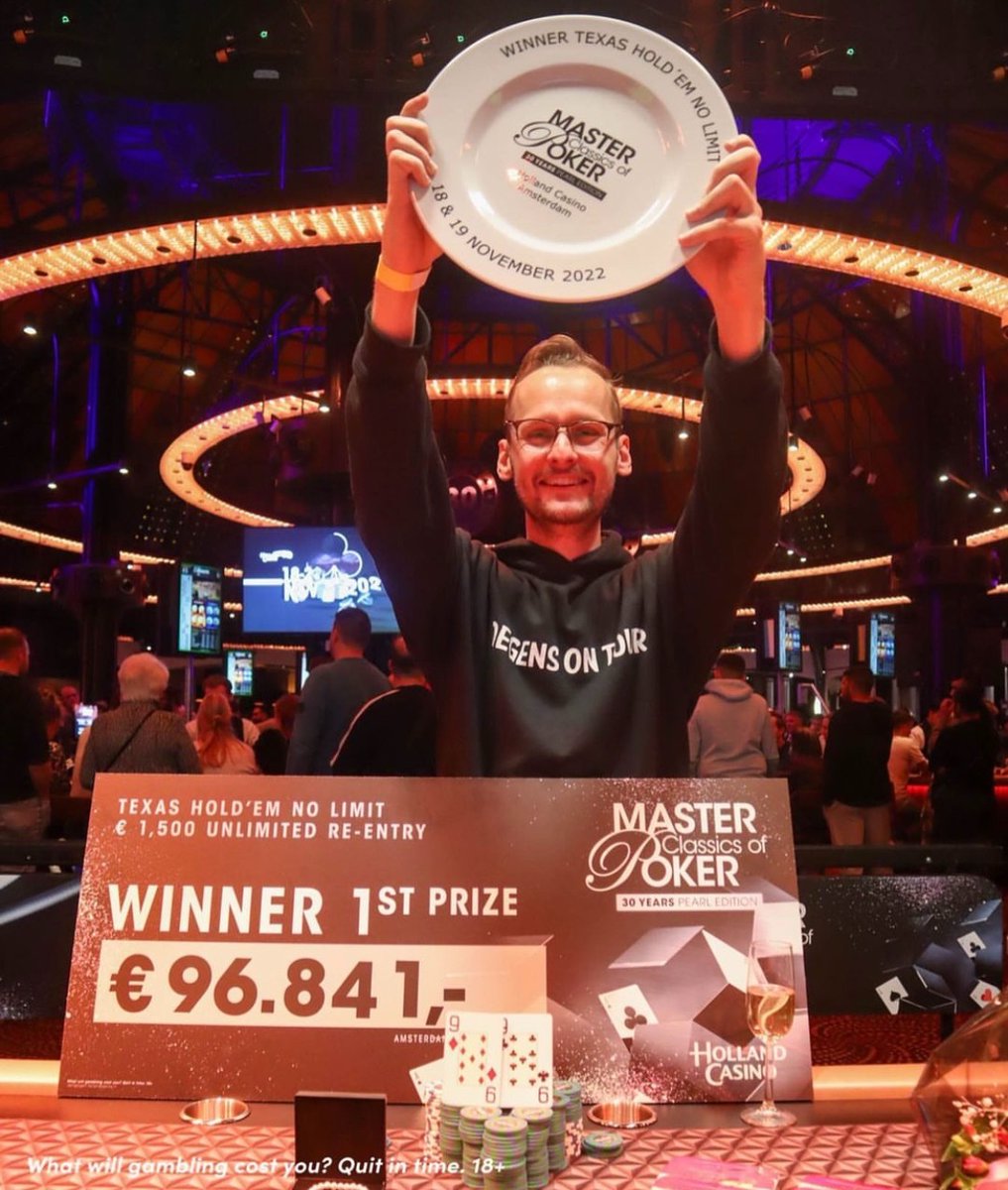 The final of the NLH 1500 Unlimited Re Entry was won by the Dutch Wouter Beltz. He took home € 96,841 and the famous MCOP “bordje”⚪️.  Congrats <a href="/KoningKa/">Wouter Beltz</a> !
 #MCOP #hollandcasino #poker #amsterdam