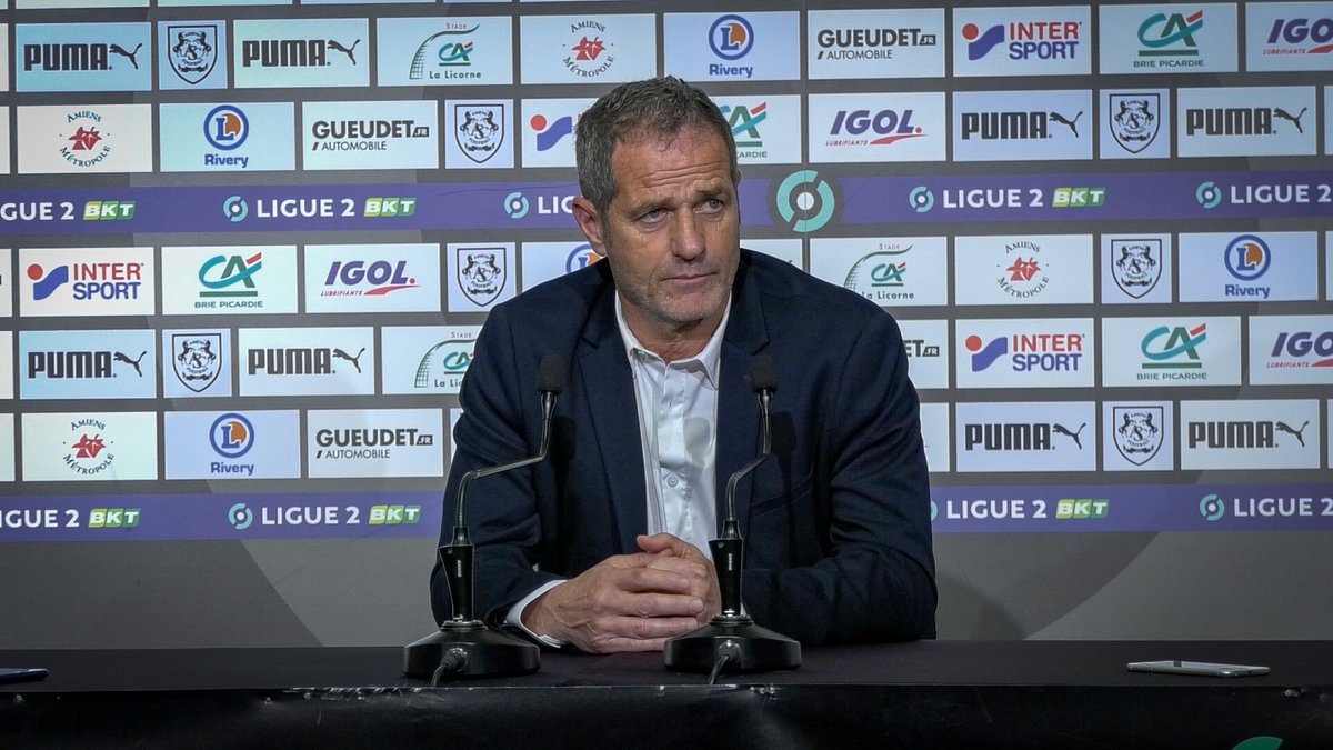 AmiensSC's tweet photo. [Conf]

Philippe Hinschberger après #ASCAL🤝🏻
📽️https://t.co/gGy78PiU81

#CDF #ASCAL 🔟-0️⃣
#fiersdetreamienois⚪️⚫️ https://t.co/BwiQ3SSEiz