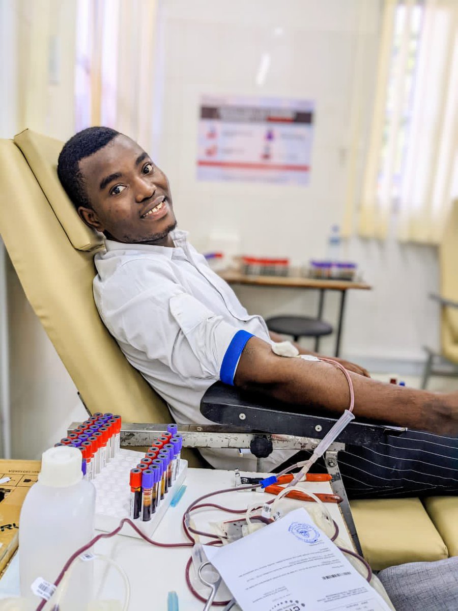Nous étions au  <a href="/CntsTogo/">Centre National de Transfusion Sanguine/ Togo 🇹🇬</a>  avec <a href="/Chris_ECRA/">𝐄𝐂𝐑𝐀 | 𝕏</a>  pour faire notre don afin de soutenir une femme,une sœur.